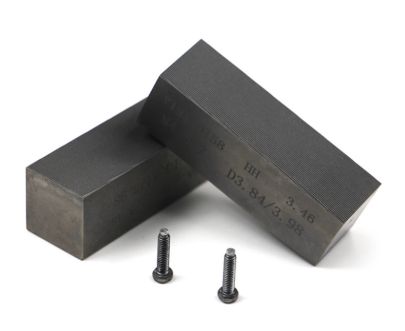 DC53 평면 Taptite 스레드 롤링 다이 0.001mm 정밀성 볼트 나사 제조