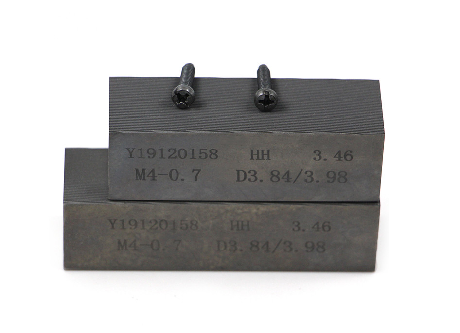 DC53 평면 Taptite 스레드 롤링 다이 0.001mm 정밀성 볼트 나사 제조