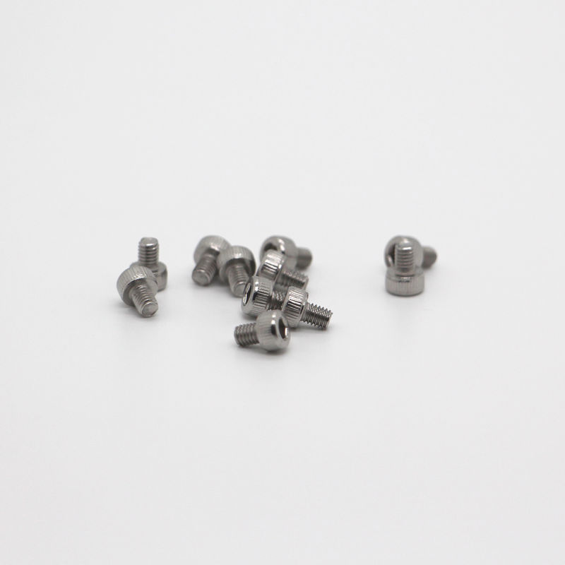 M0.5-M3 탄소 강철 진크 플레이크 코팅 엘리베이터 시스템용 정밀 마이크로 스루브 맞춤형 서비스